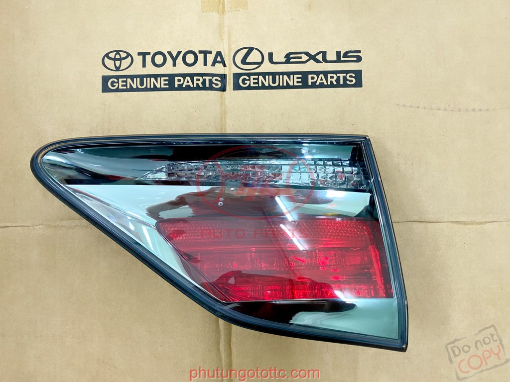 Đèn hậu trong Lexus RX350 2014-2015 ()